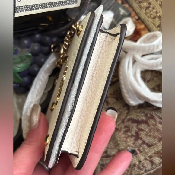 Authentic COACH Hearts studs Leather flap snap wallet on chain - Picture 6 of 15